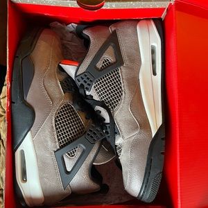 Air Jordan Retro 4 Taupe Haze